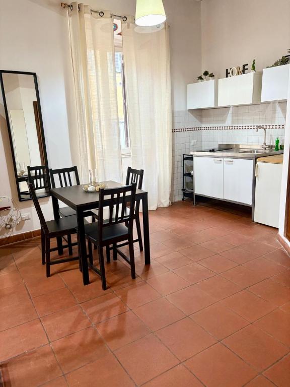 Studio apartment in a historic building - 5