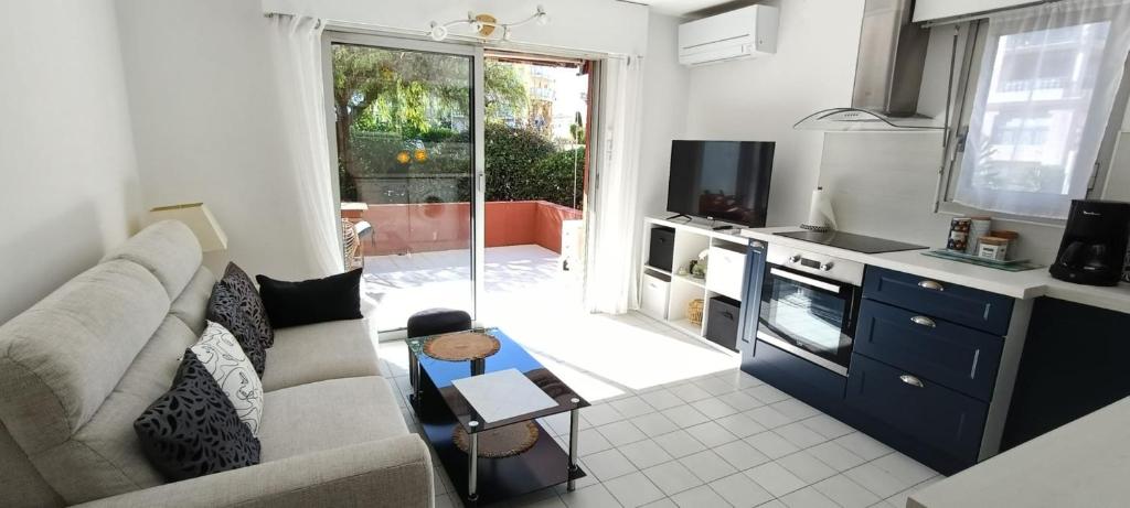 Beautiful bright and quiet 32 m apartment - 1