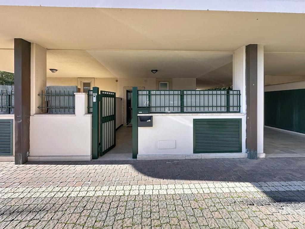 I 3 Moschettieri vicino a Terme e Unitus, Parcheggio libero - 2
