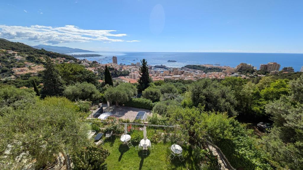 Le Mas d'Angeline-Vue mer panoramique, jardin partagé, parking, voiture indispensable, route étroite et pentue, à 10 min de Monaco - 3
