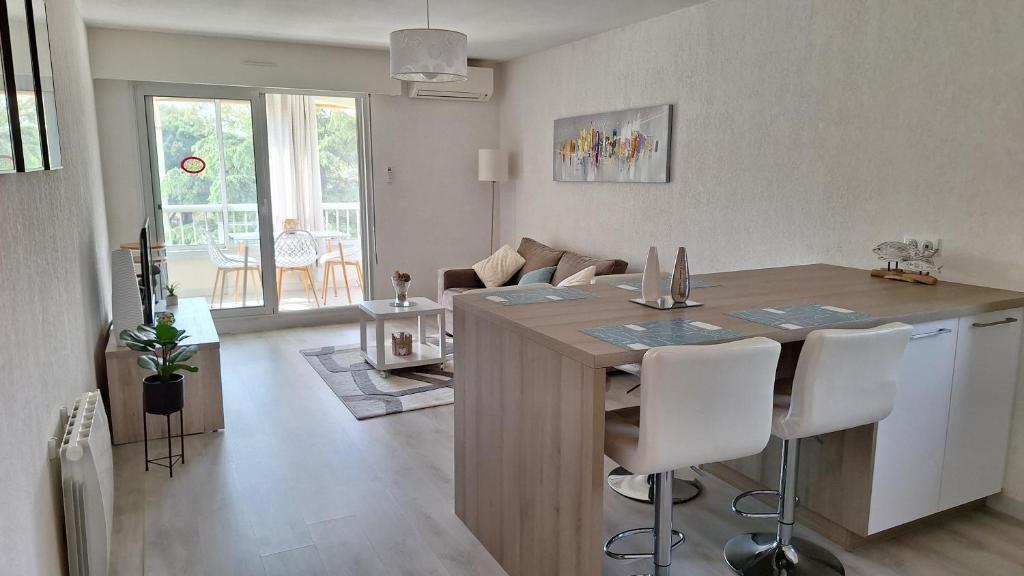 Pin-Rolland - appartement rénové 2 chambres à 5min à pieds de la plage - 1