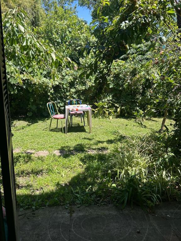 Lugarcito tranquilo , rodeado de verde, para 2 personas en parque luro, cerca del mar - 5