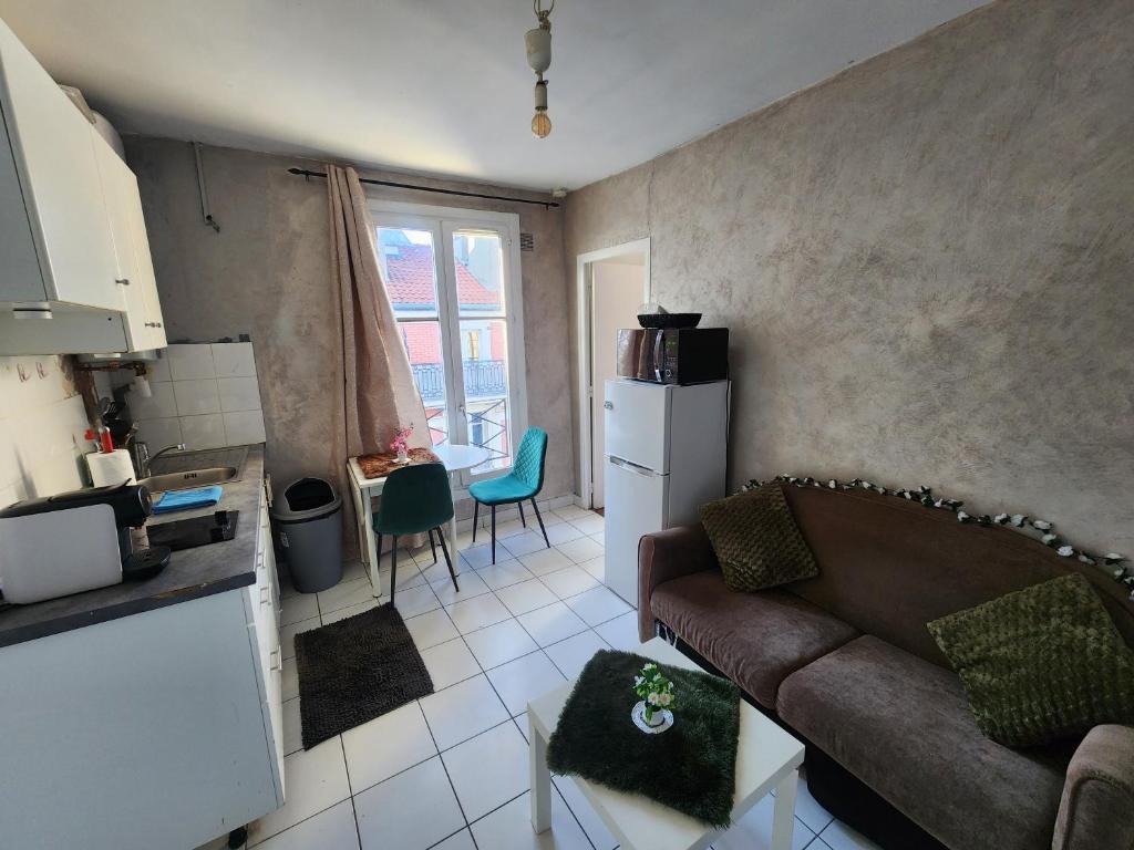 Quiet Cosy Apartment near Montmartre - Paris - 1