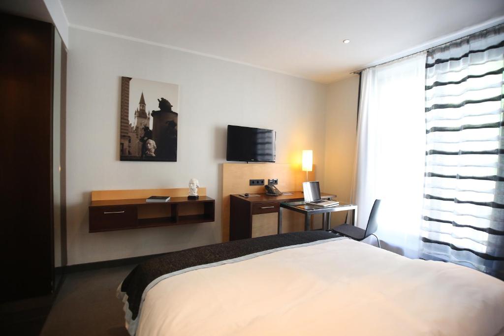 Munich Schiller 5 Hotel & Boardinghouse room
