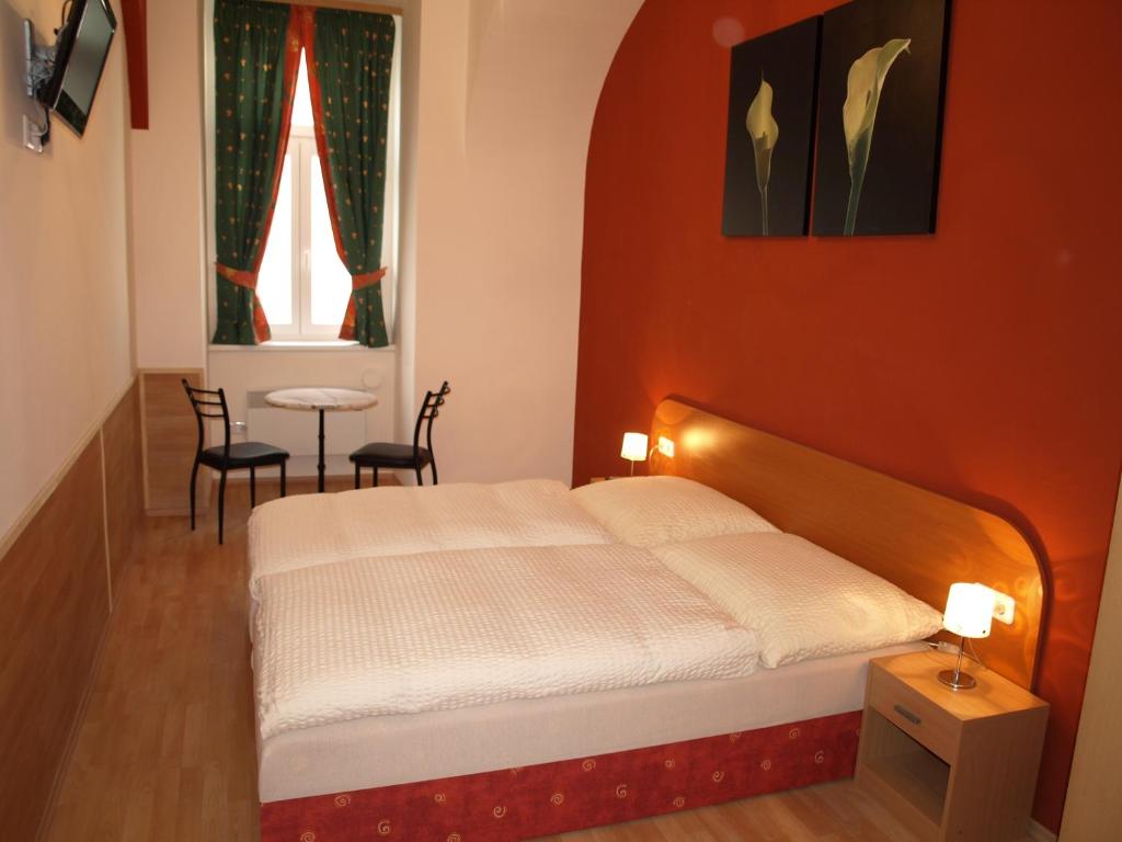 Pension Tal Studios — Hotel in Vienna