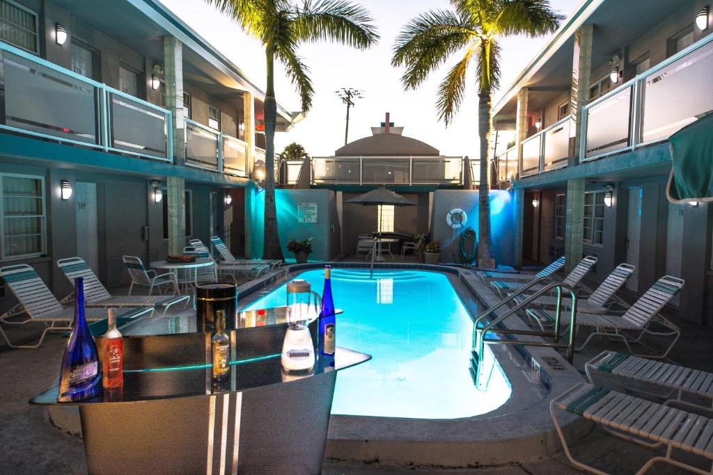 Camelot Beach Suites — Hotel in Clearwater (FL)
