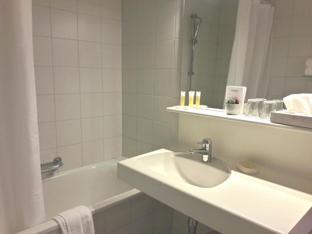 Hotel de la Foret photo