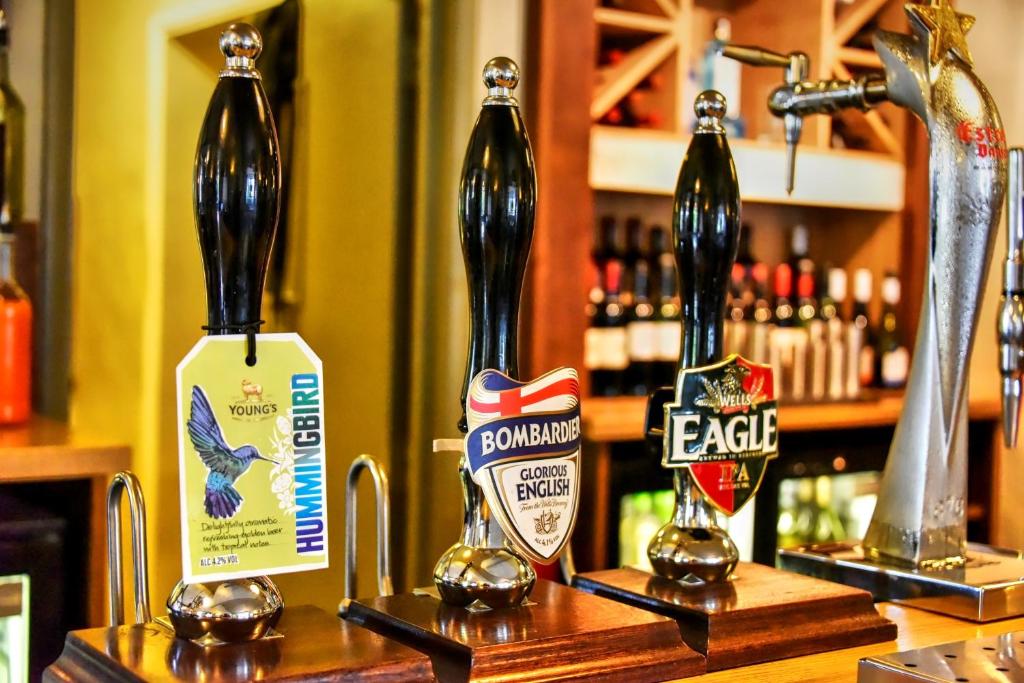The Narrowboat Inn at Weedon photo