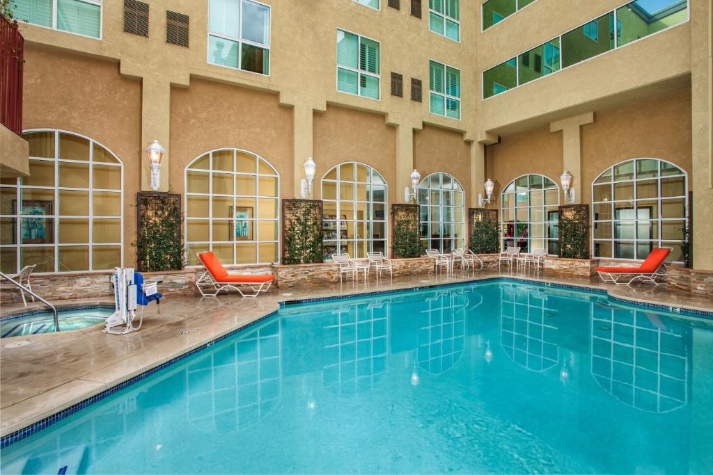 Desert Palms Hotel & Suites