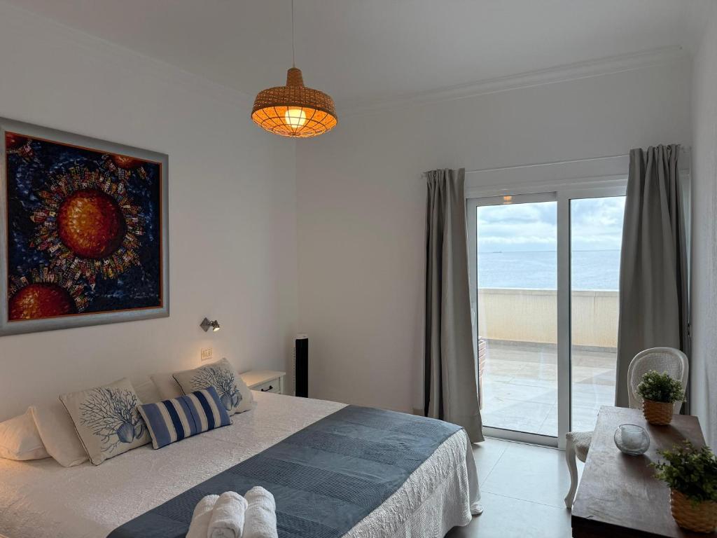 Pambnb Beachfront 1BR Playa Chica - 1