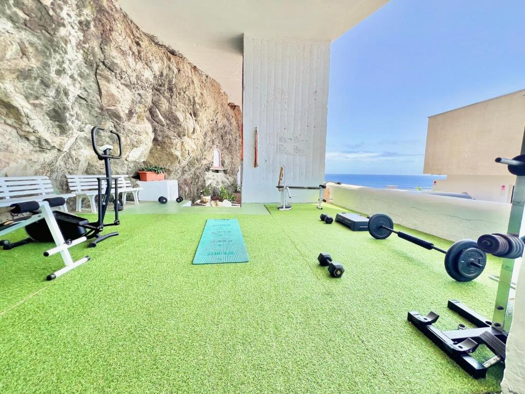 Pambnb Beachfront 1BR Playa Chica - 4