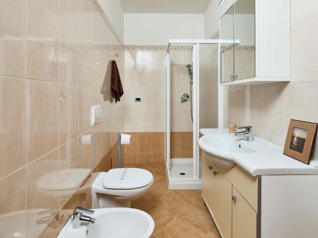 Apartment Große Wohnung mit Balkon BV6 by Interhome - 4