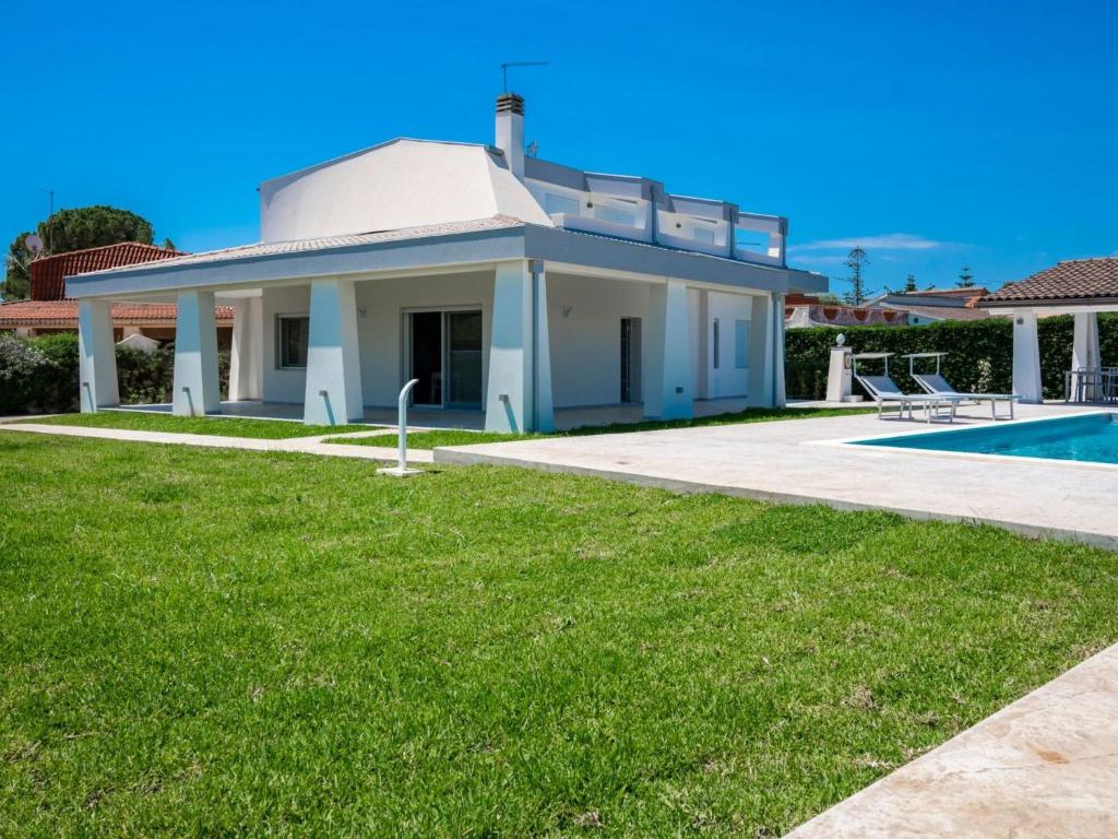 Holiday Home für 10 Personen an der Küste Siziliens by Interhome - 2