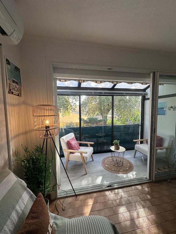 Spacious apartment - Av de la Méditerranée - air conditioning - WiFi- parking - 1