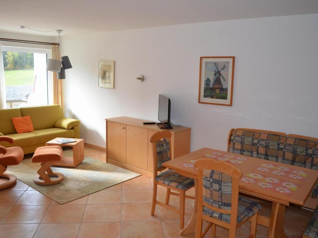 Apartment Geräumige 2-Zimmer-Wohnung mit Südbalkon by Interhome - 3