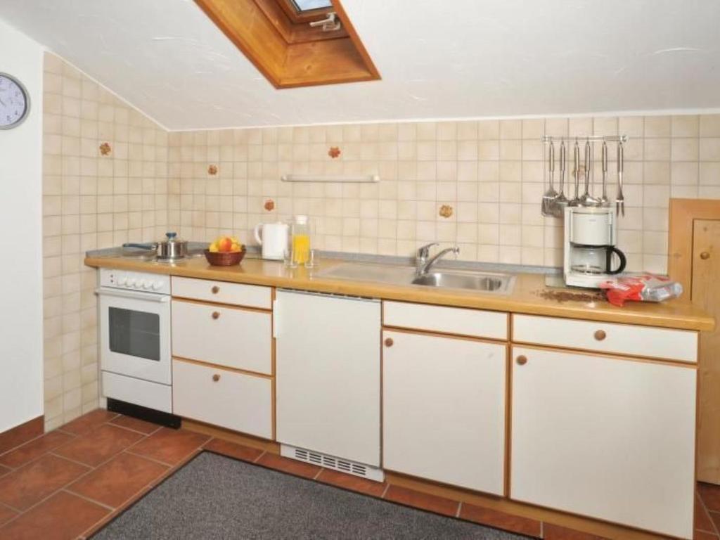 Apartment Komfortable Ferienwohnung mit herrlichem Bergblick by Interhome - 4