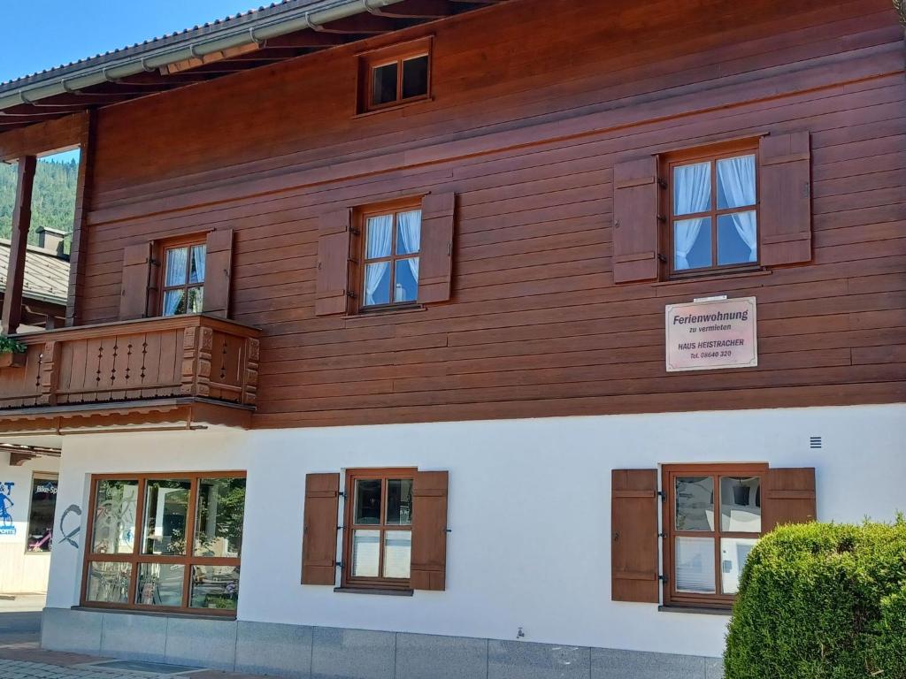 Apartment Gemütliche Wohnung im Zentrum von Reit im Winkl by Interhome - 3