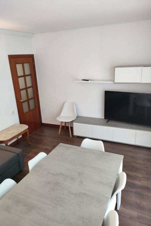 Apartment Große Wohnung in Salou by Interhome - 4