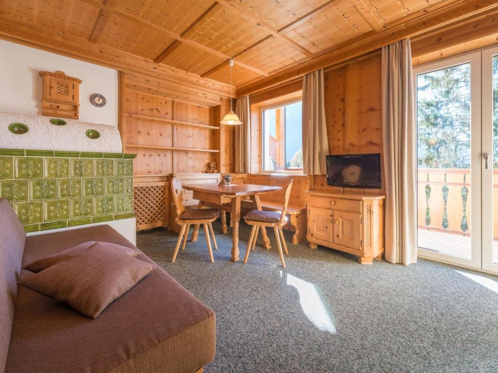 Apartment Wohnung in den Dolomiten mit traumhafter Aussicht by Interhome - 2