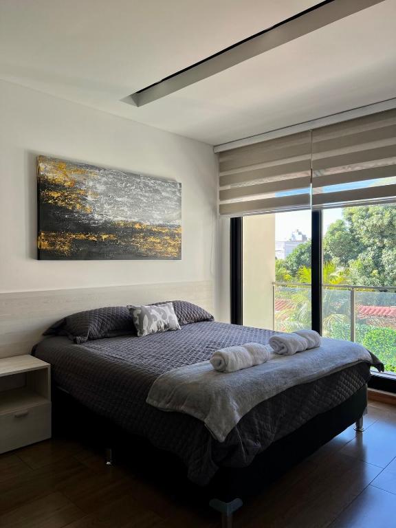 Beautiful Studio with a balcony at Equipetrol - 1