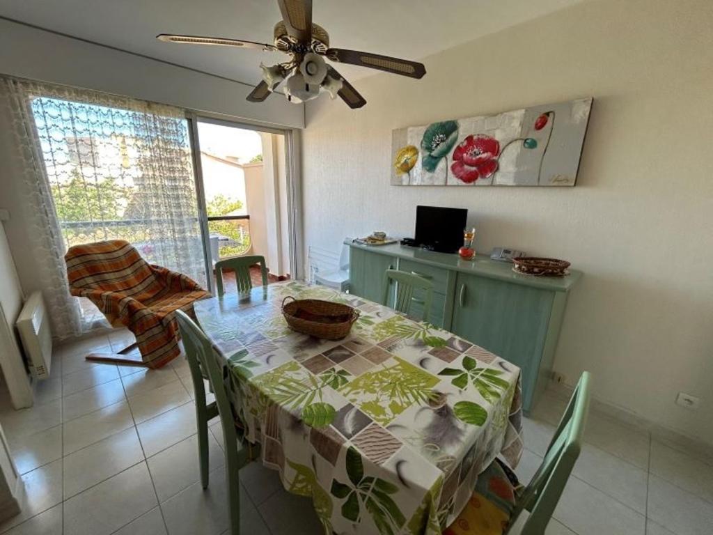 Appartement pour 4 à 150m de la plage avec parking - FR-1-837-70 - 2