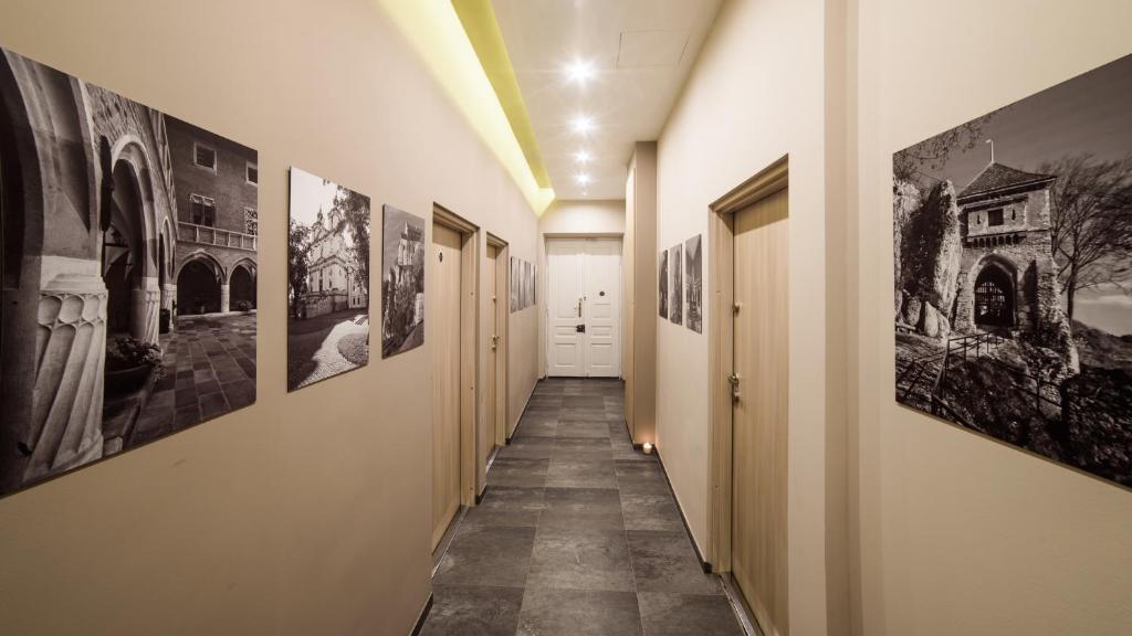 Cracow Rent Apartments - spacious apartments for 2-7 people in quiet area - Kolberga Street nr 3 - 1 photo