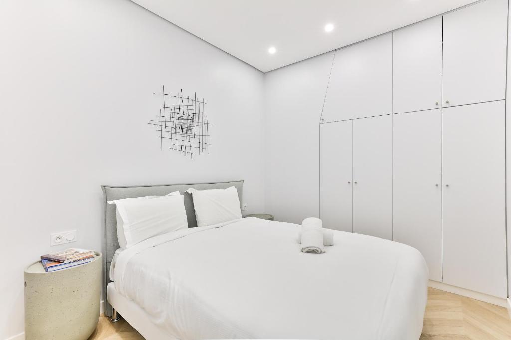 UrbanFlat 126 - Grand Appartement Parisien dans le centre - 3
