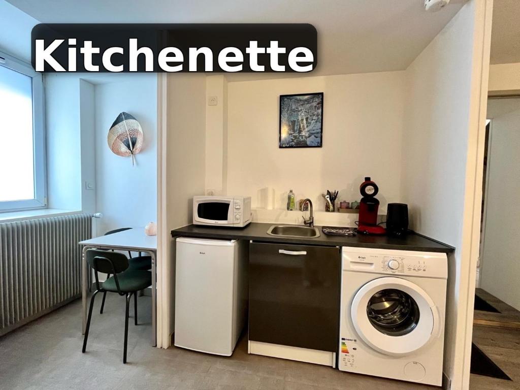 Le ptit chez soi by LPNL Studio confort RDC, Lit Queen, Arrivée autonome - 5