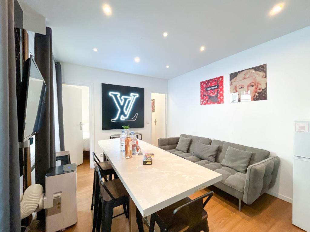 UrbanFlat 115 - Grand Duplex dans le centre de Paris - 3