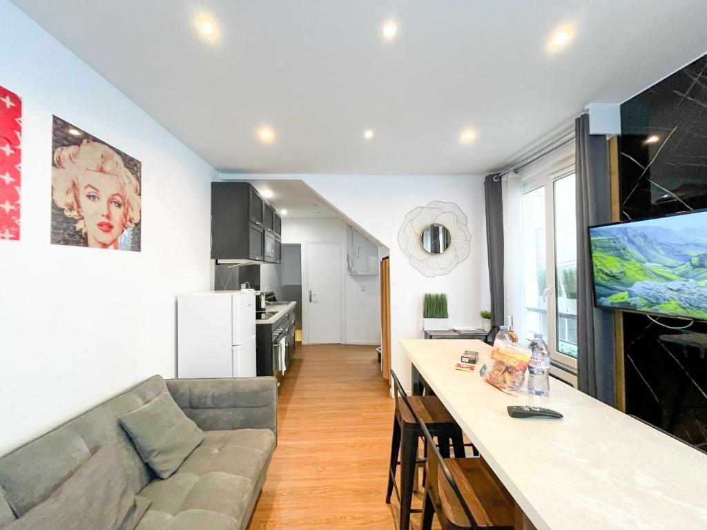 UrbanFlat 115 - Grand Duplex dans le centre de Paris - 4
