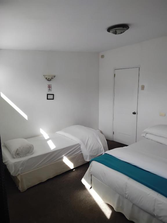 De Gino Hostal - 3