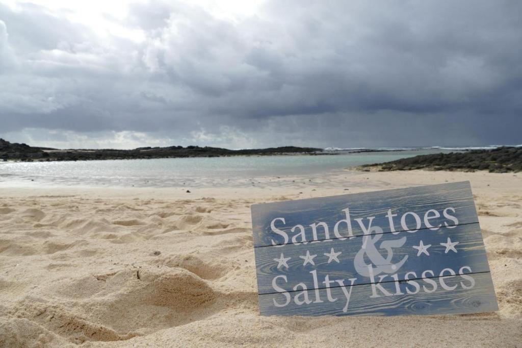 Sandy toes Salty kisses El Cotillo - 1