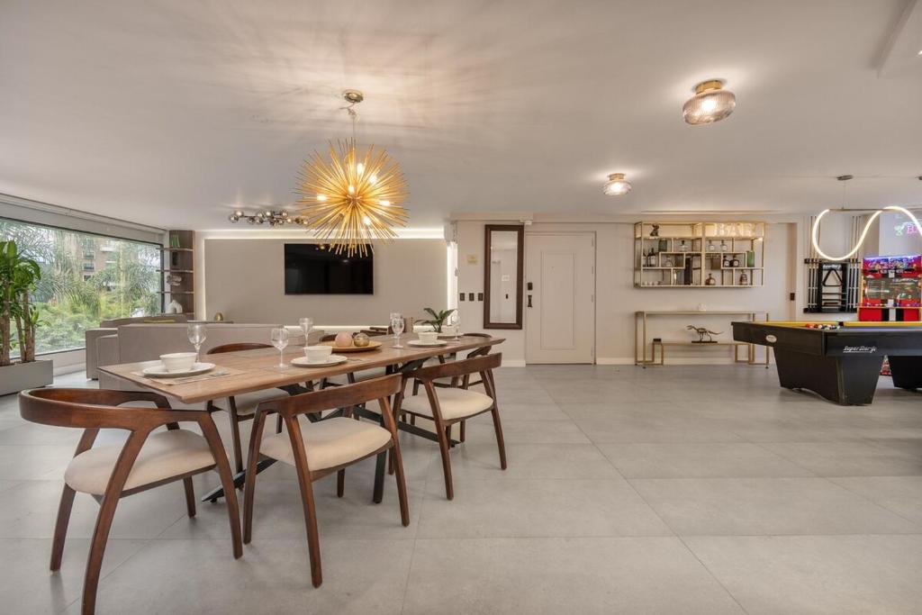 Amazing apartment with Private Luxury Sauna Jacuzzi Steam Room Pool Table - 2