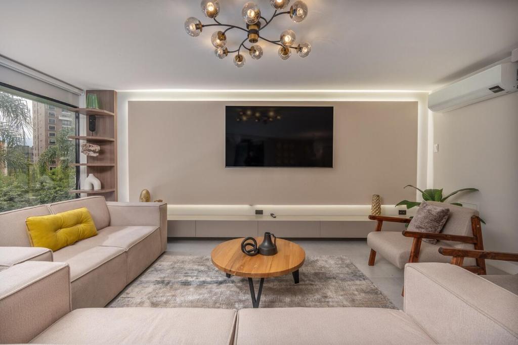 Amazing apartment with Private Luxury Sauna Jacuzzi Steam Room Pool Table - 5