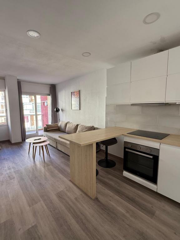 Cozy Apartment - Terrace and Pools - 4