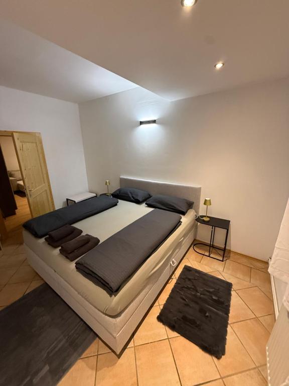 Sunside Apartments - 3