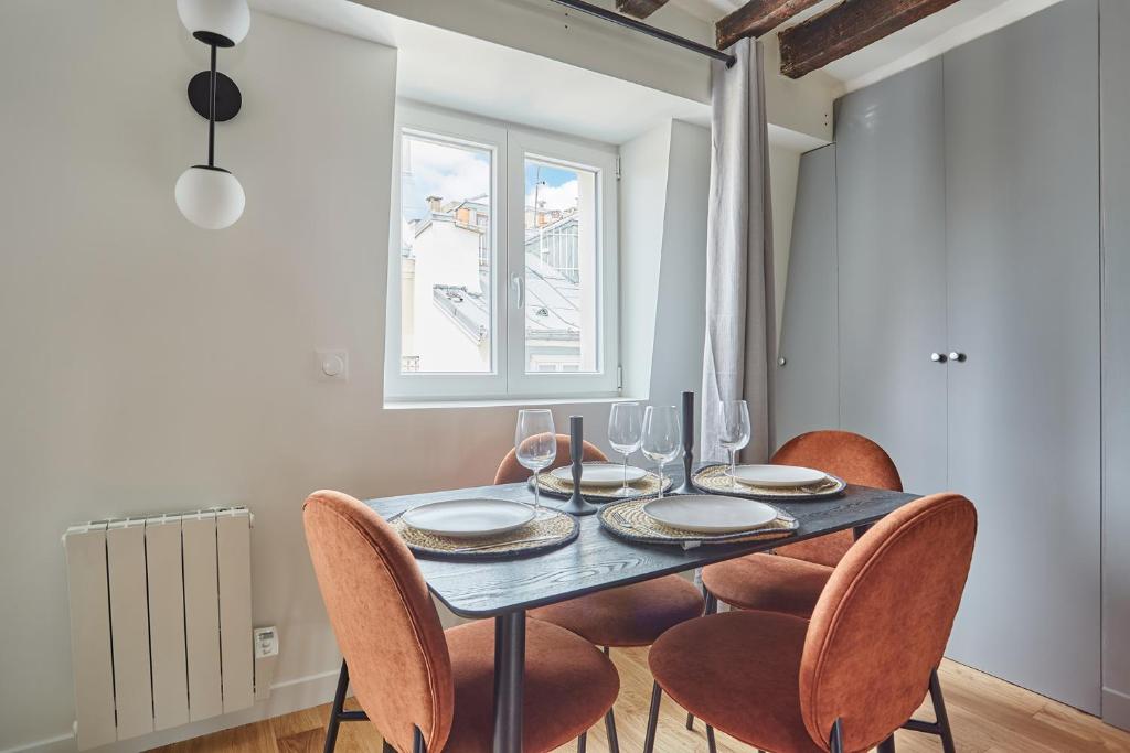 Stylish apartment in Le Marais - 2