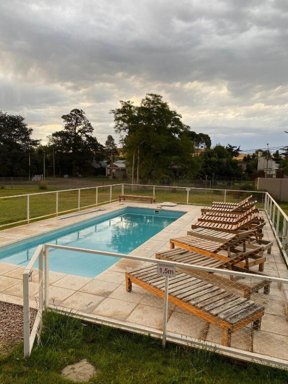 Triplex con pileta y vista Tres Picos - 2
