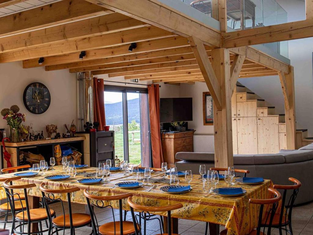 Maison Prestige en Forêt pour 15, Confort et Élégance aux Angles - FR-1-295-213 - 4