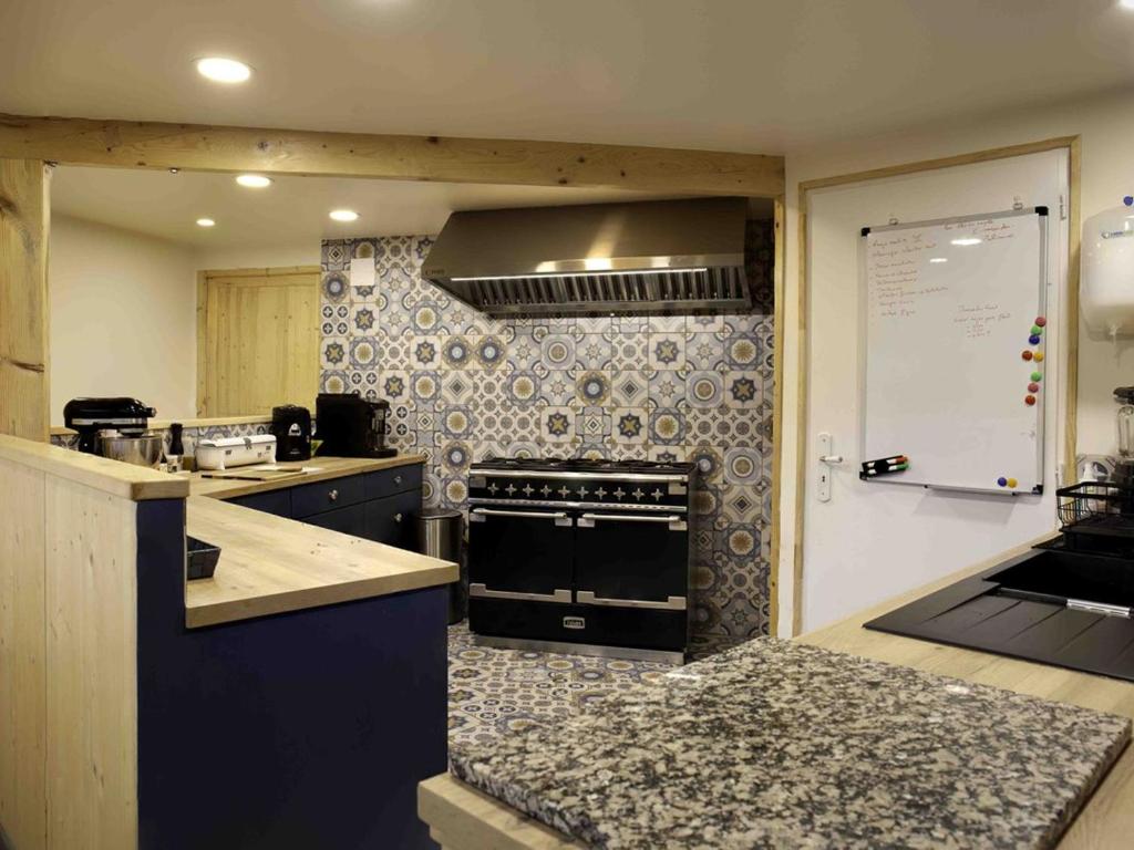 Maison Prestige en Forêt pour 15, Confort et Élégance aux Angles - FR-1-295-213 - 5