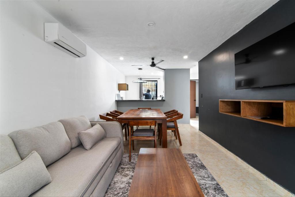 Elegante Casa Completa. Merida, Yucatan / House MR - 1