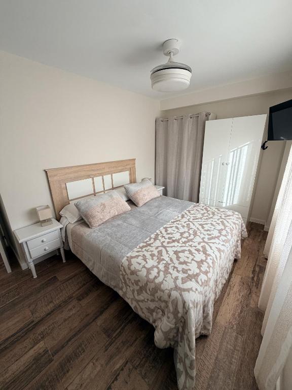 Apartamento con terraza y parking en primera línea - 4