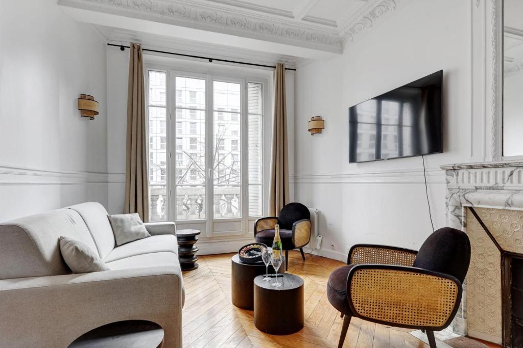TBS 318 - Superb apartment with Eiffel Tower view - 2