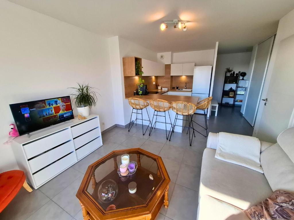 T2 confort proche centre & plages, parking, clim - 4