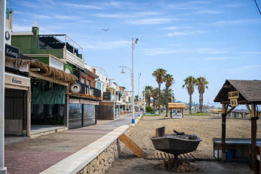 Living4Malaga Nereo Beach Studios - 3