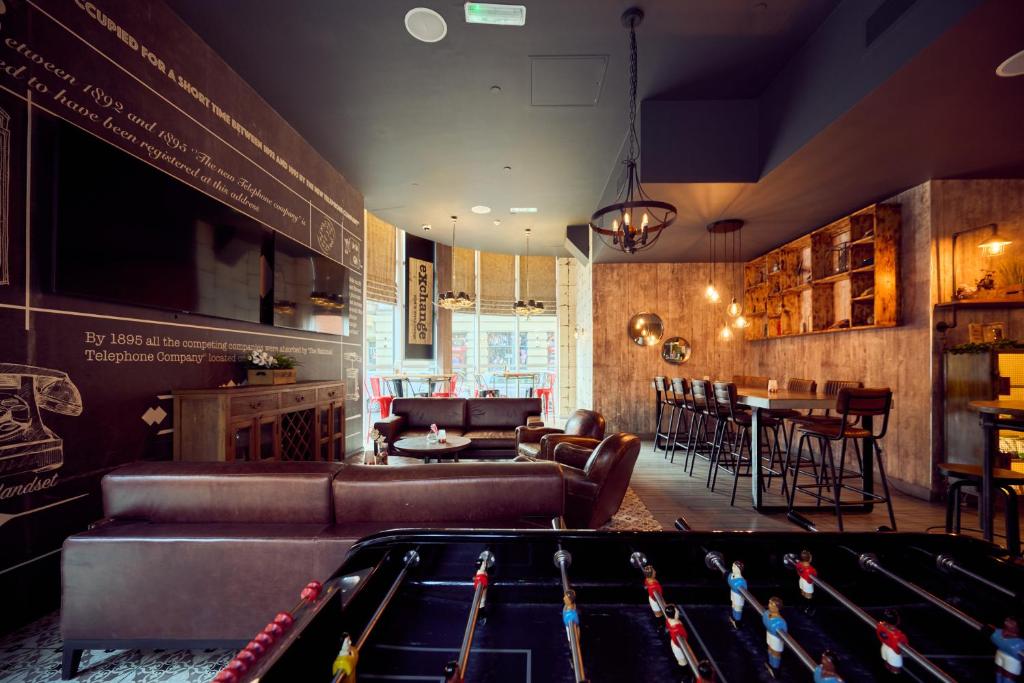 Shared lounge/TV area