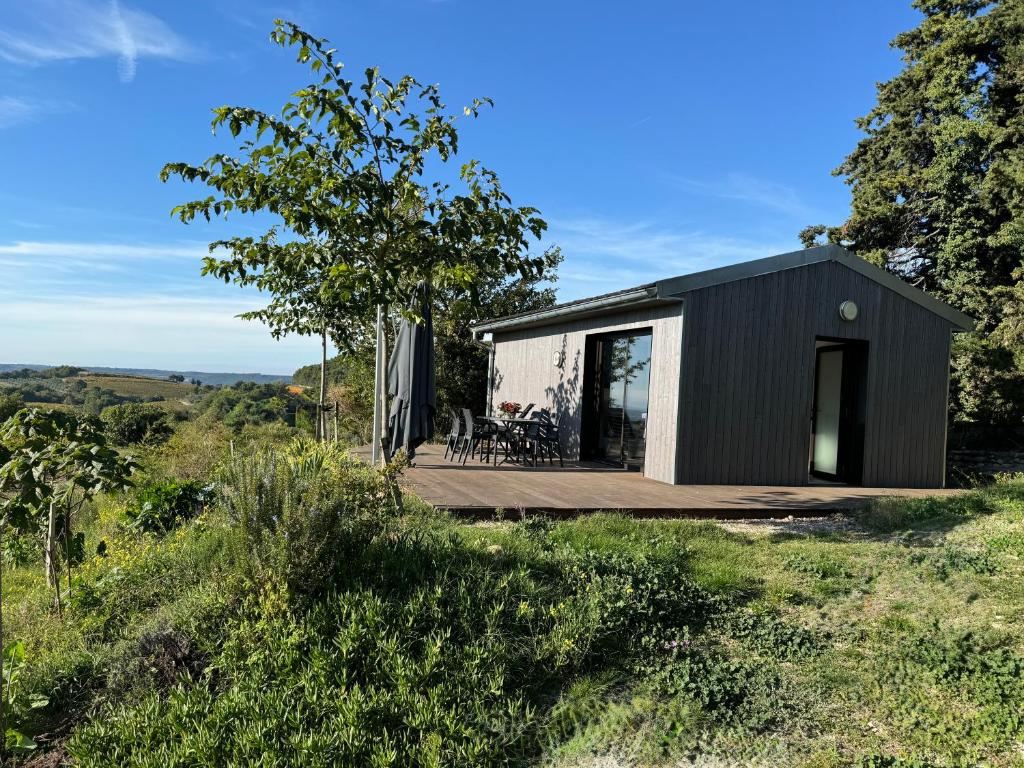 Ermitage Saint Quinis - le Ponant, maison en bois eco ondes - 2