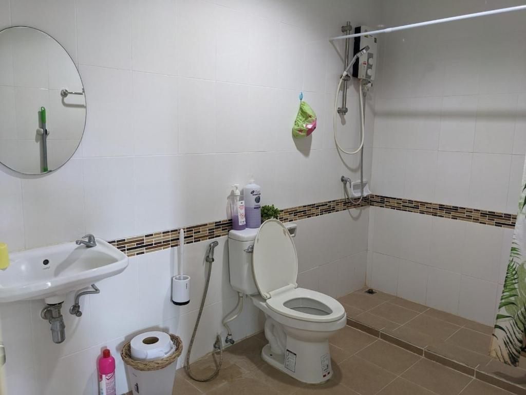 Well-appointed bathrooms