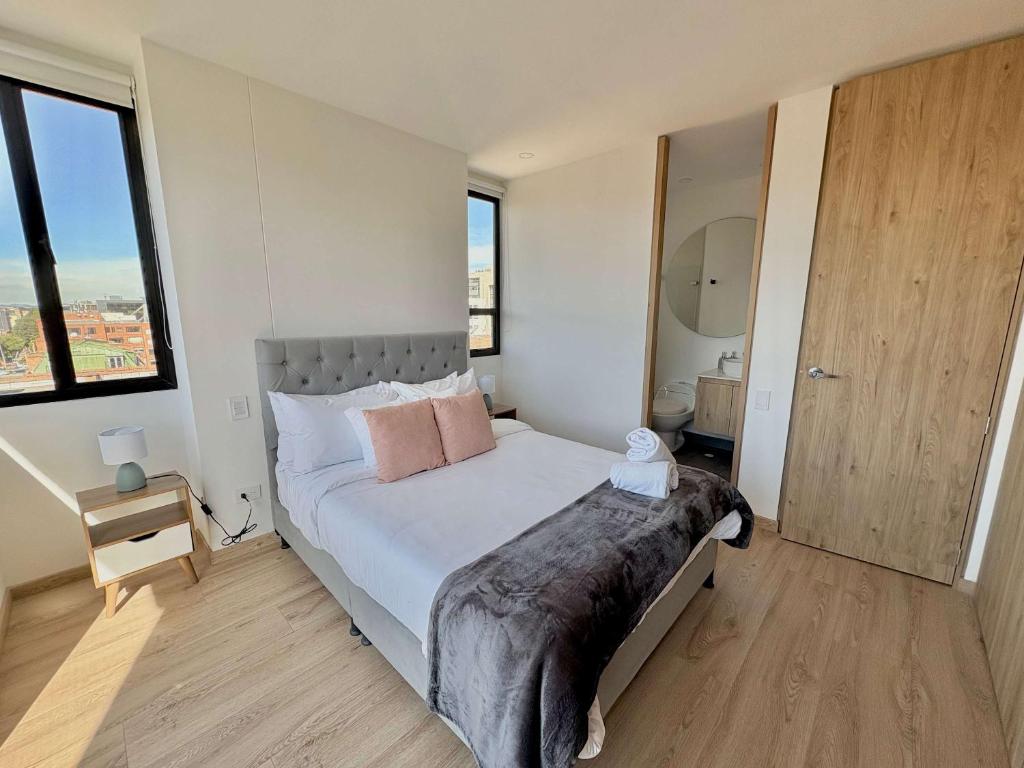 Luxury 1BR - Balcony - Coworking - City views - 5