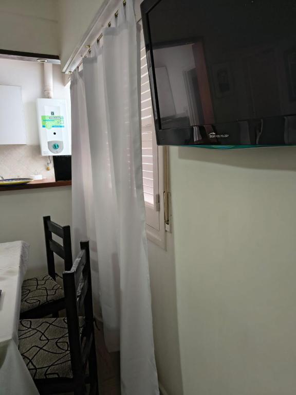 Depto de 2 ambientes a 1 cuadra de plaza Colón y 2 de la playa - 2